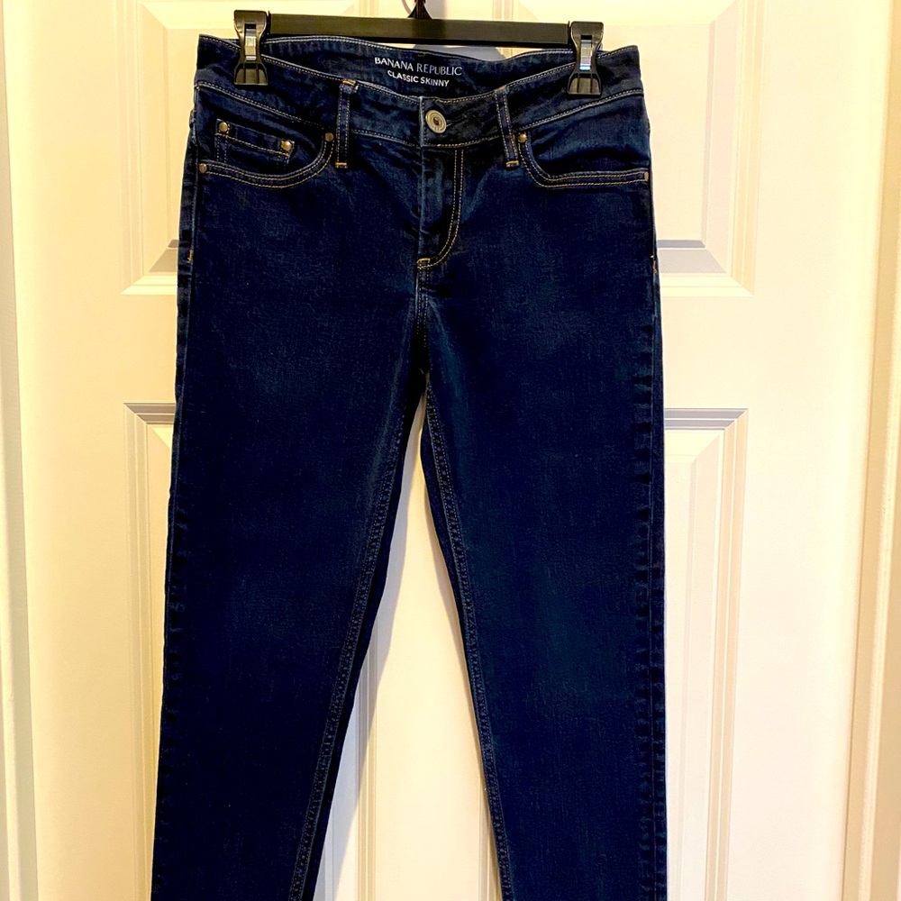 Banana Republic women’s skinny blue jeans